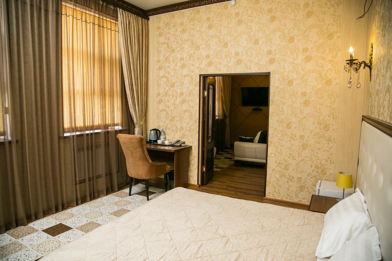Complex Bella Vista Hotel Kyzylorda Bagian luar foto