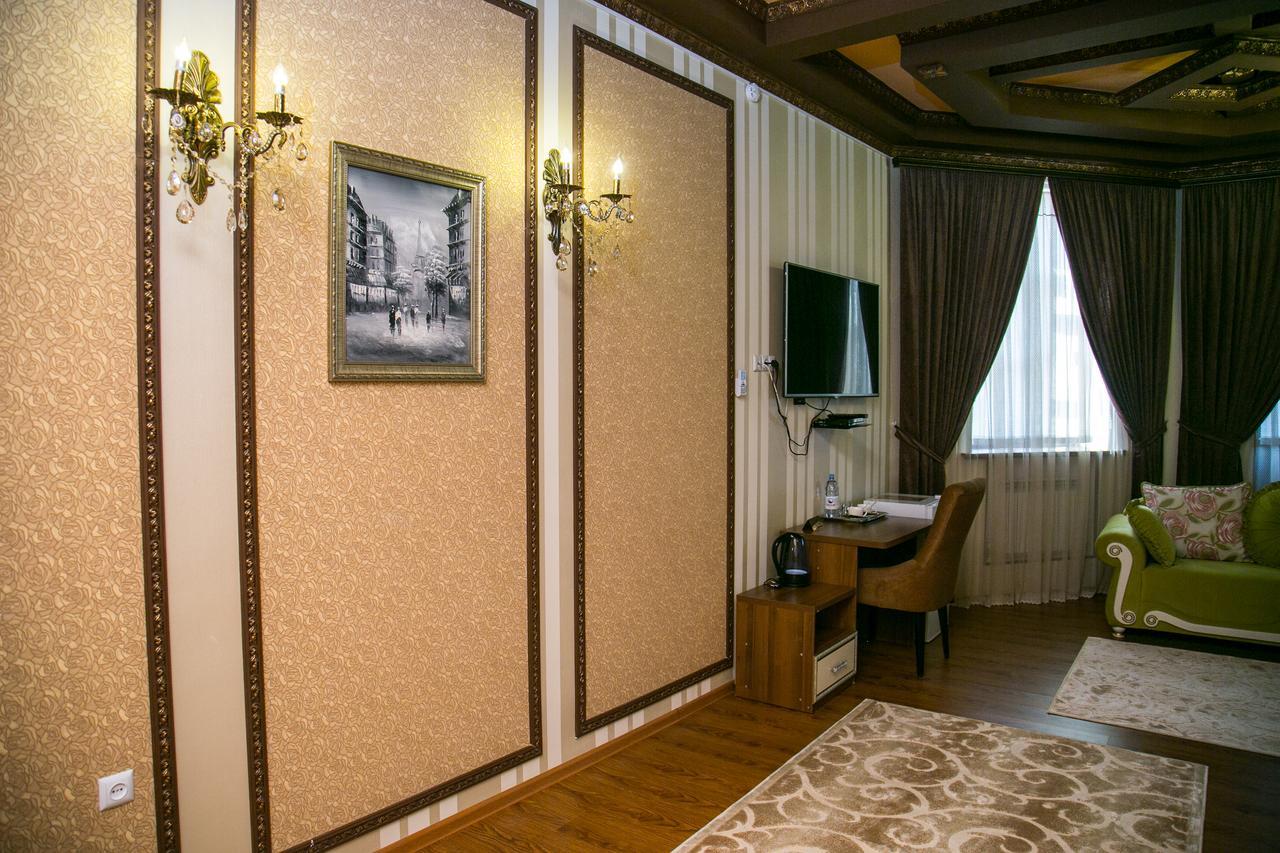 Complex Bella Vista Hotel Kyzylorda Bagian luar foto