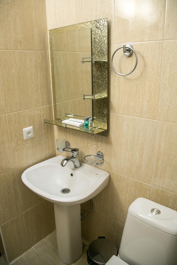 Complex Bella Vista Hotel Kyzylorda Bagian luar foto