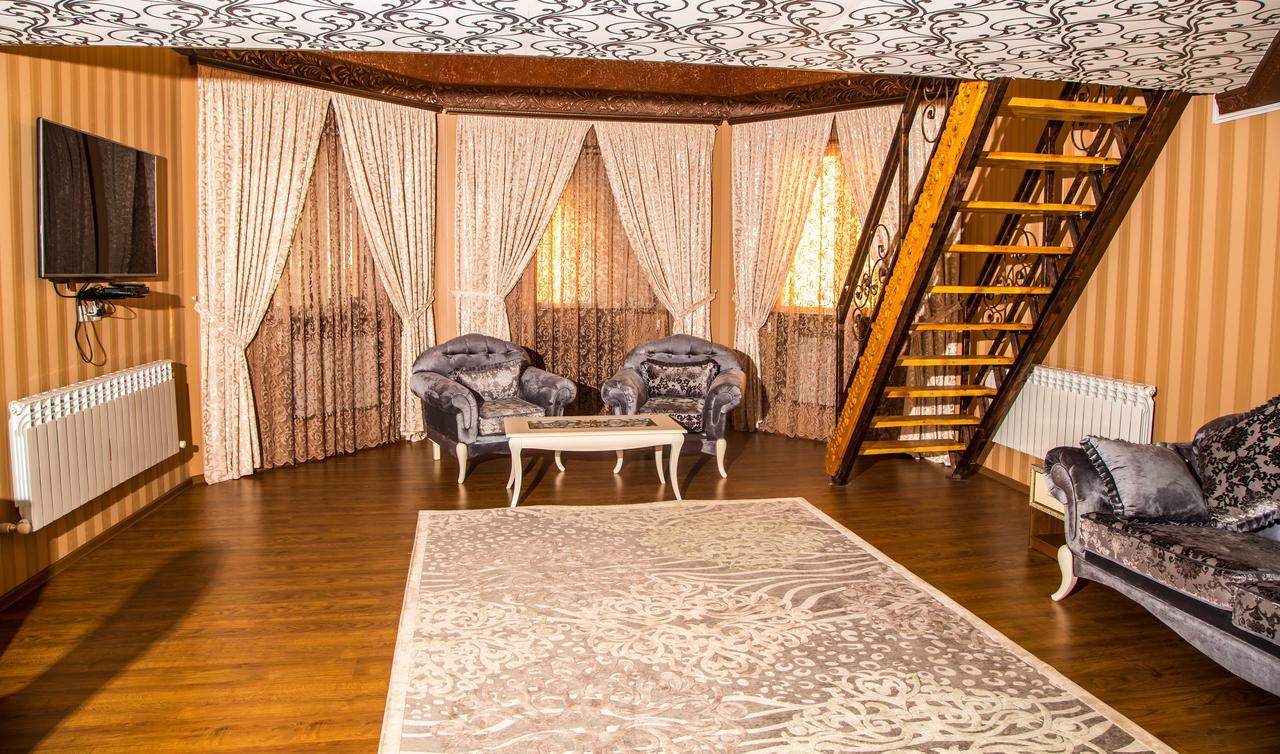 Complex Bella Vista Hotel Kyzylorda Bagian luar foto