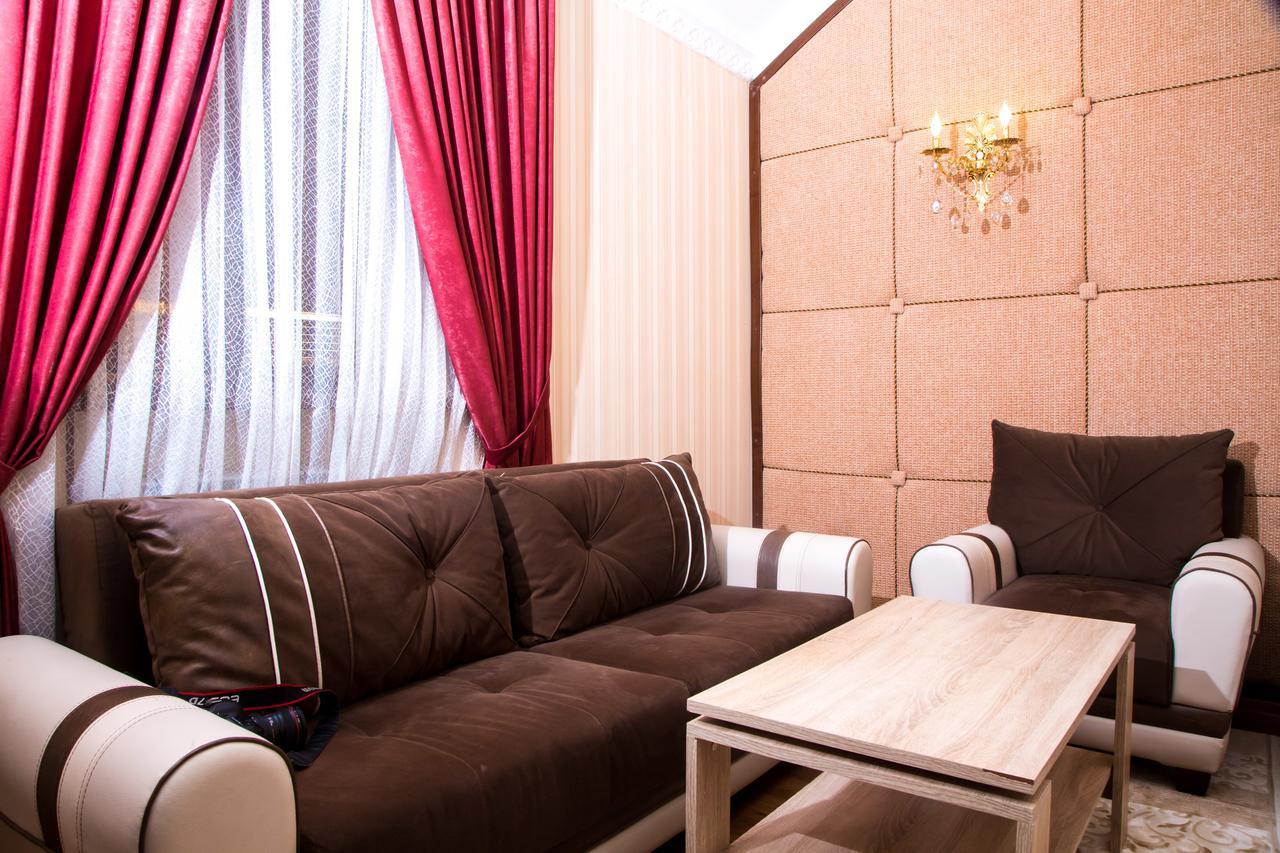 Complex Bella Vista Hotel Kyzylorda Bagian luar foto