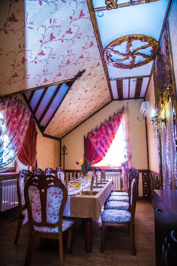 Complex Bella Vista Hotel Kyzylorda Bagian luar foto