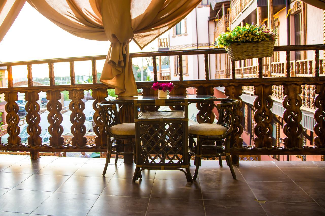Complex Bella Vista Hotel Kyzylorda Bagian luar foto